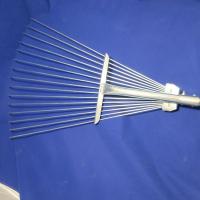 Грабли веерные длинные с черенком металл